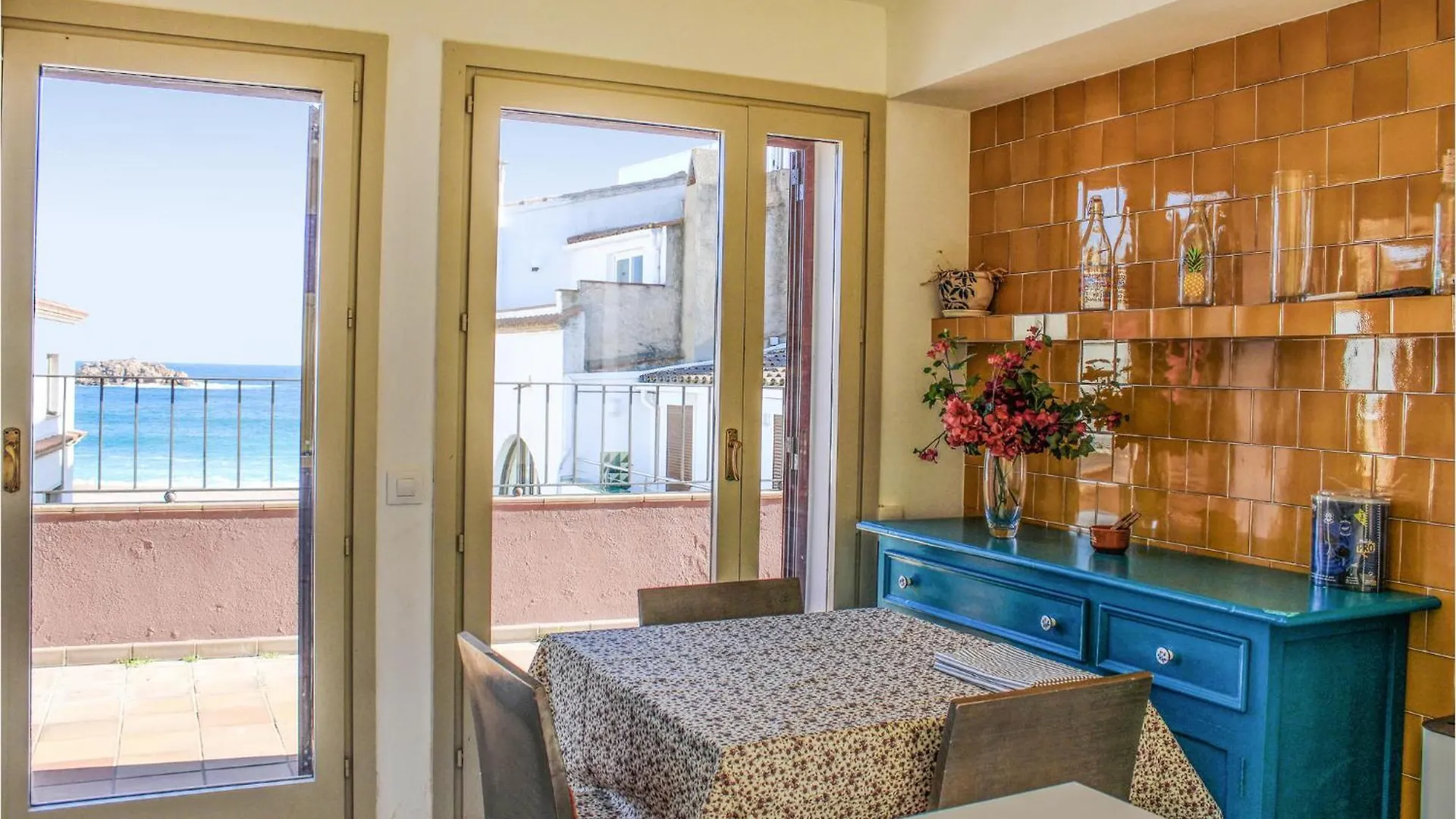 Awesome Apartment In Gerona With House Sea View Tossa de Mar